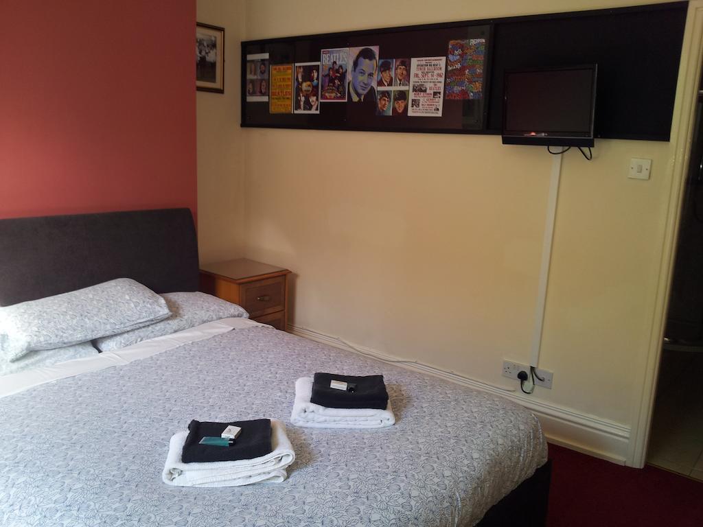Stanley Park Hotel Liverpool Room photo
